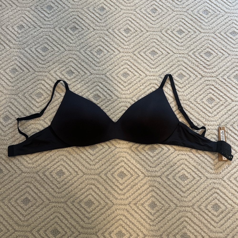 SKIMS Black Wireless Triangle Bra